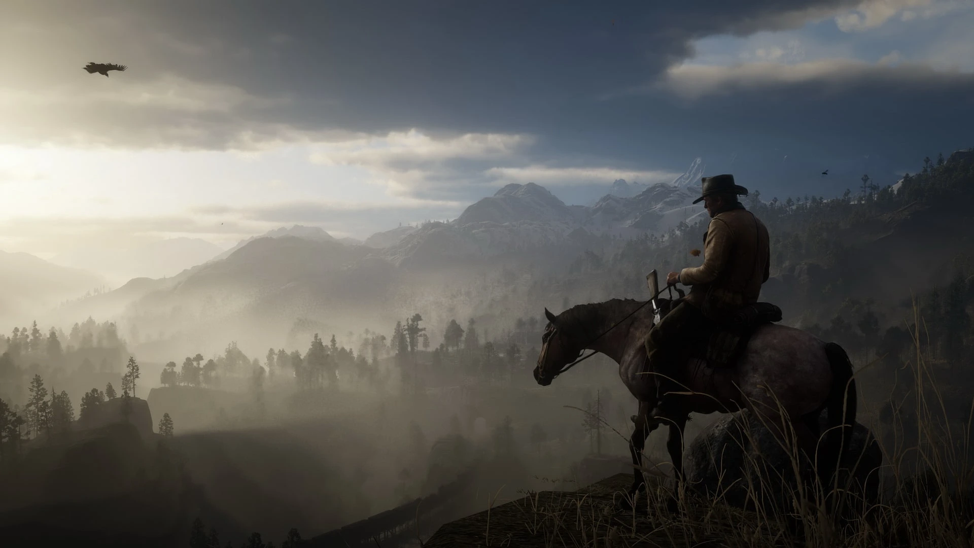 Red Dead Redemption 2 com fundo vermelho e amarelo, destacando Arthur Morgan apontando um revólver para a frente e a silhueta de homens a cavalo na parte inferior.